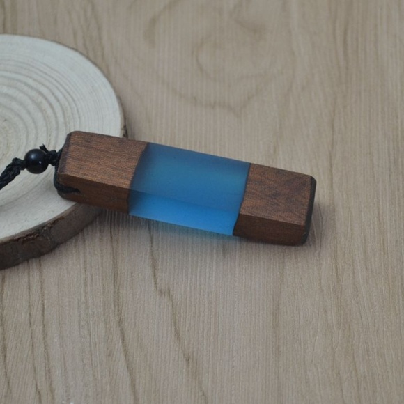 Other - 🚨SALE🚨 $24 Wood and Frost Water Pendant